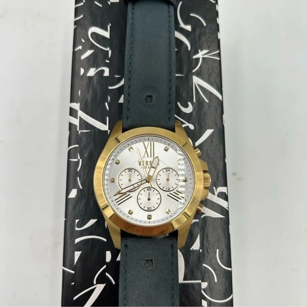 Men’s Versace versus stainless steel watch 44 mm
